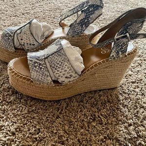 Franco Sarto snake print Wedge sandal 6.5